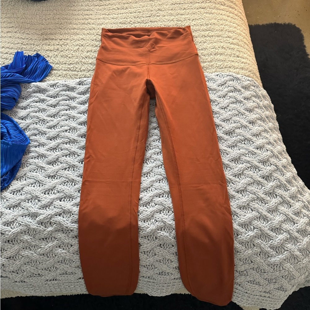 Lululemon leggings wunder under